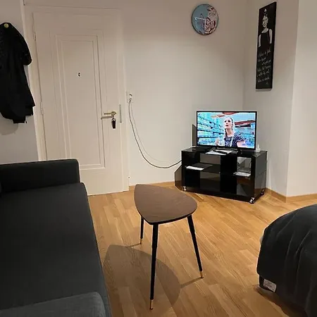 5 Minutes A Pied De La Gare Lausana