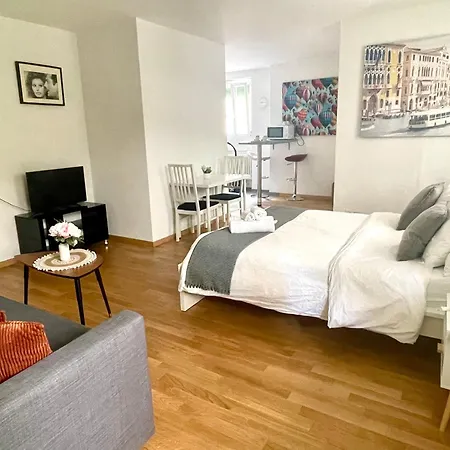 5 Minutes A Pied De La Gare Apartman *
