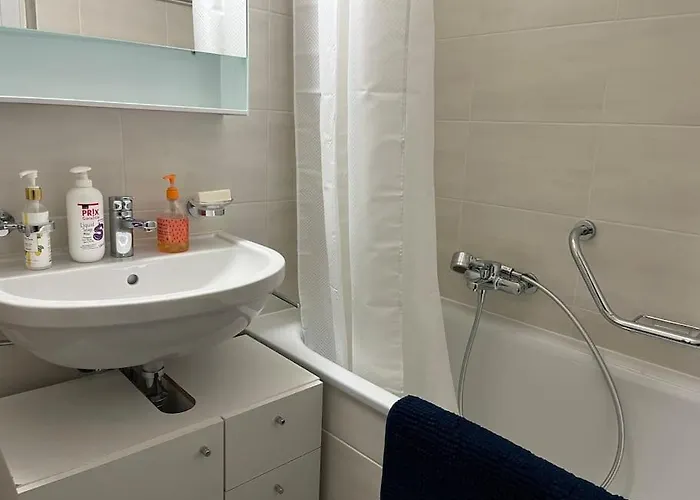 Apartman 5 Minutes A Pied De La Gare Lausanne