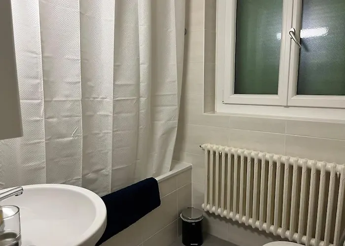 5 Minutes A Pied De La Gare Apartman *